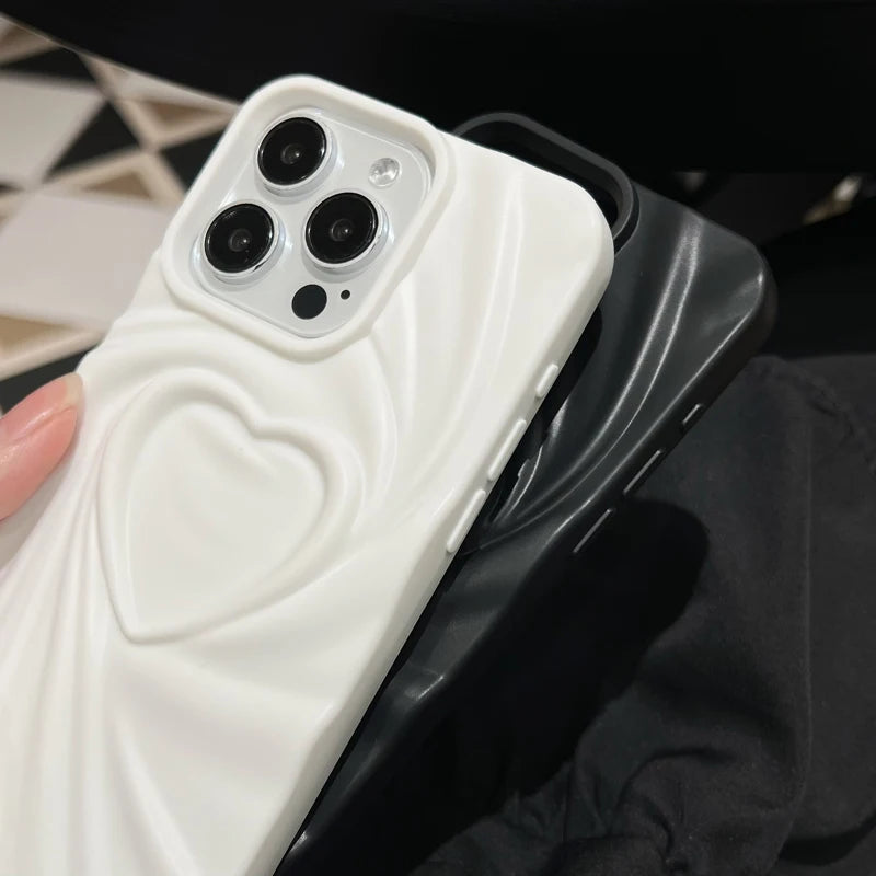 Funda de teléfono con diseño de corazón 3D, plegable y arrugado, para iPhone 13, 14, 15 Pro Max, 16 Plus, 11, 12 Pro Max, silicona mate suave y completa.