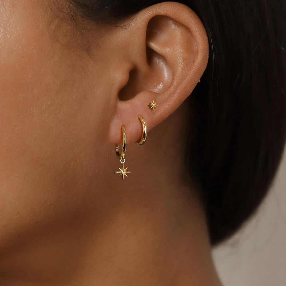 Juego de 3 pendientes de acero inoxidable con forma de estrella redonda para mujer, chapados en oro de 18 quilates, estilo punk rock unisex.
