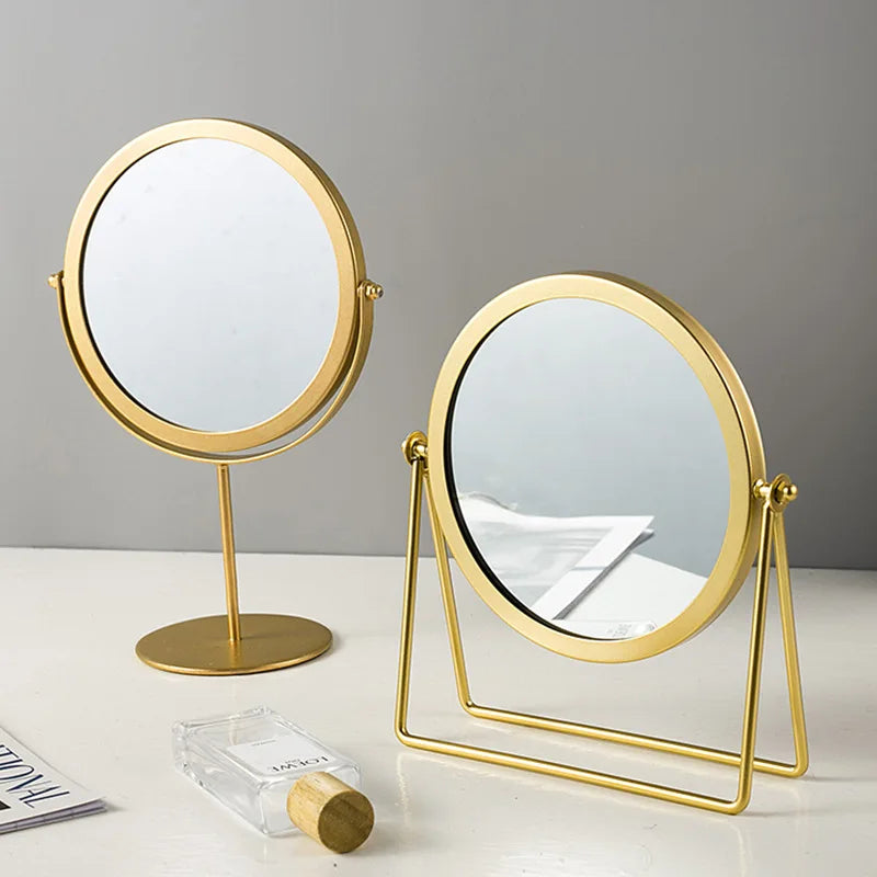 Espejo de maquillaje ligero de lujo retro europeo de metal dorado para el hogar, escritorio, espejo cuadrado redondo, espejo de maquillaje para dormitorio.