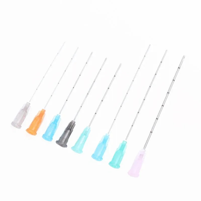 50 microcánulas desechables de punta roma de 22 g, 23 g, 25 g, 38 mm, 50 mm y 70 mm.